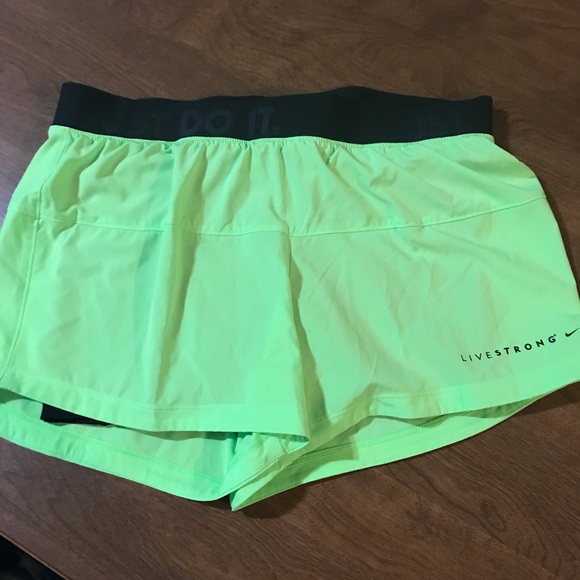 Nike Pants - Nike workout shorts M Nike Pants - Nike workout shorts M